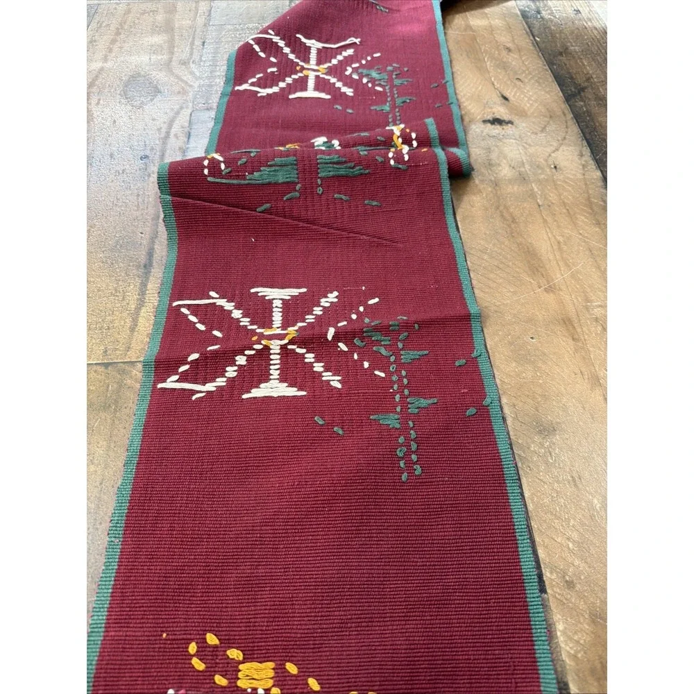 Vintage Christmas Woven Folk Art Table Runner Red‎ Green Poinsettia Candle 9x74